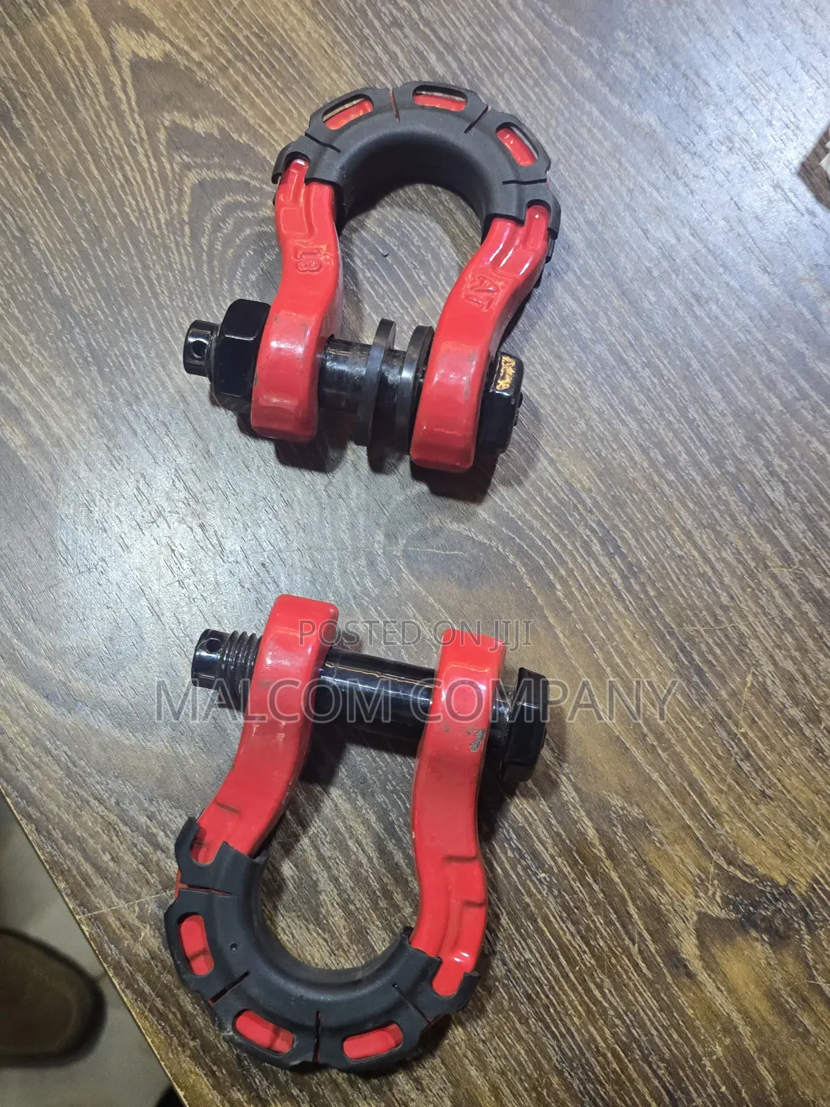 Heavy Duty Bow Shackle With Safety Pin –Lifting and Towing Shackle