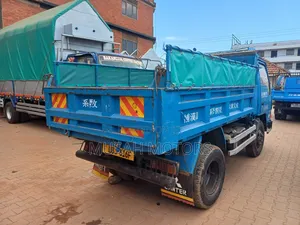 Canter Tipper