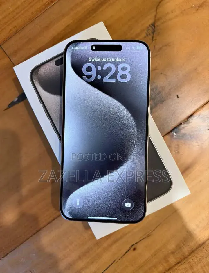 New Apple iPhone 15 Pro Max 256 GB White