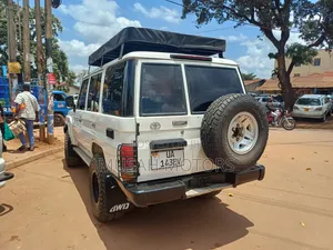 Toyota Land Cruiser Prado 2015 White