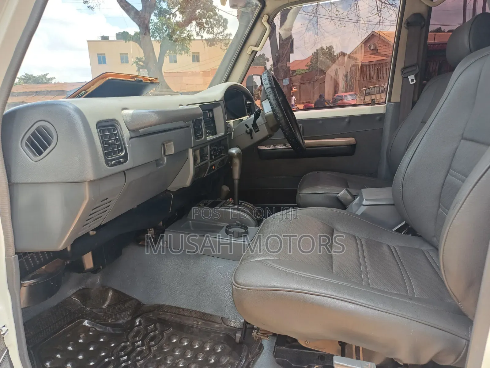 Toyota Land Cruiser Prado 2015 White