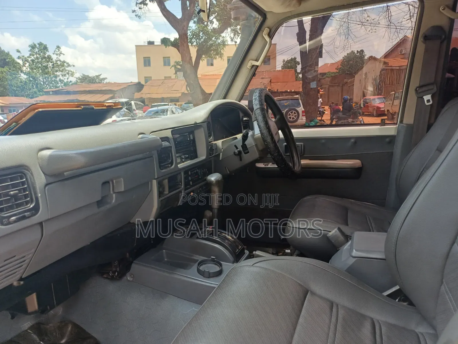 Toyota Land Cruiser Prado 2015 White