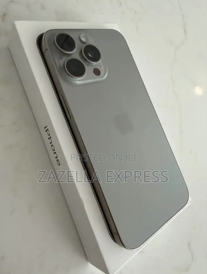New Apple iPhone 15 Pro Max 256 GB Black