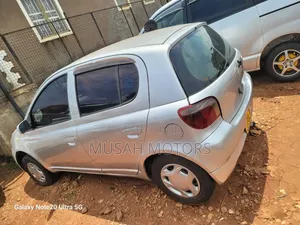Toyota Vitz 1.3 AWD 3dr 2000 Silver