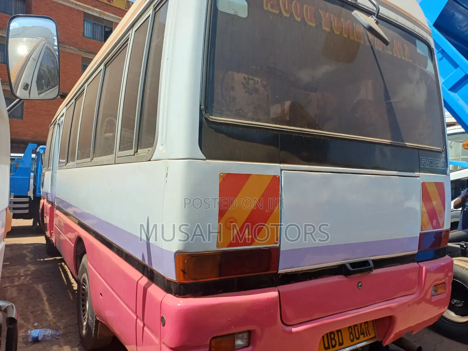 Mitsubishi Fuso Rosa 1997 White