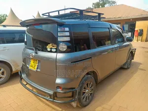 Toyota Sienta 2007 Gray