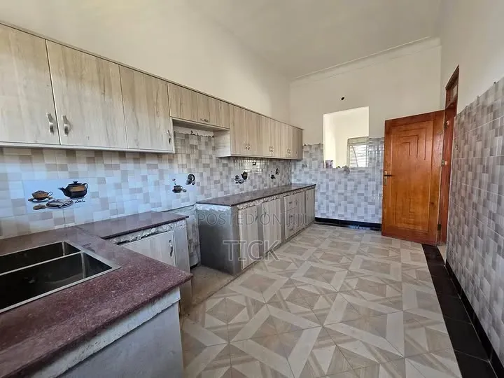 4bdrm House in Kira, Nakawa for sale