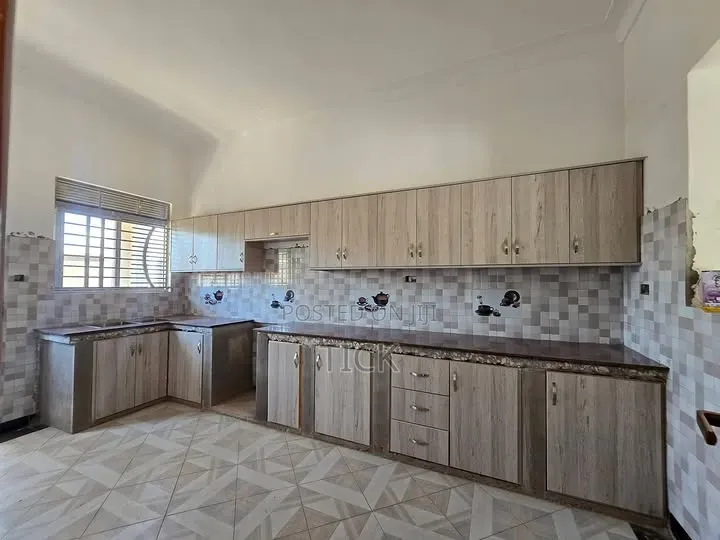 4bdrm House in Kira, Nakawa for sale