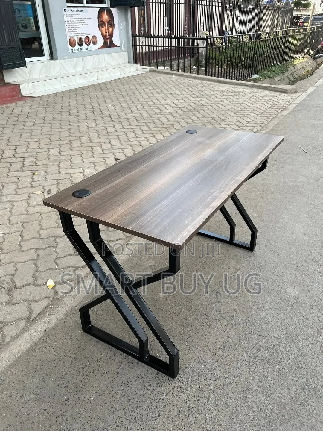 Office Desk/Business Work Table/Computer Desk/Writing Station
