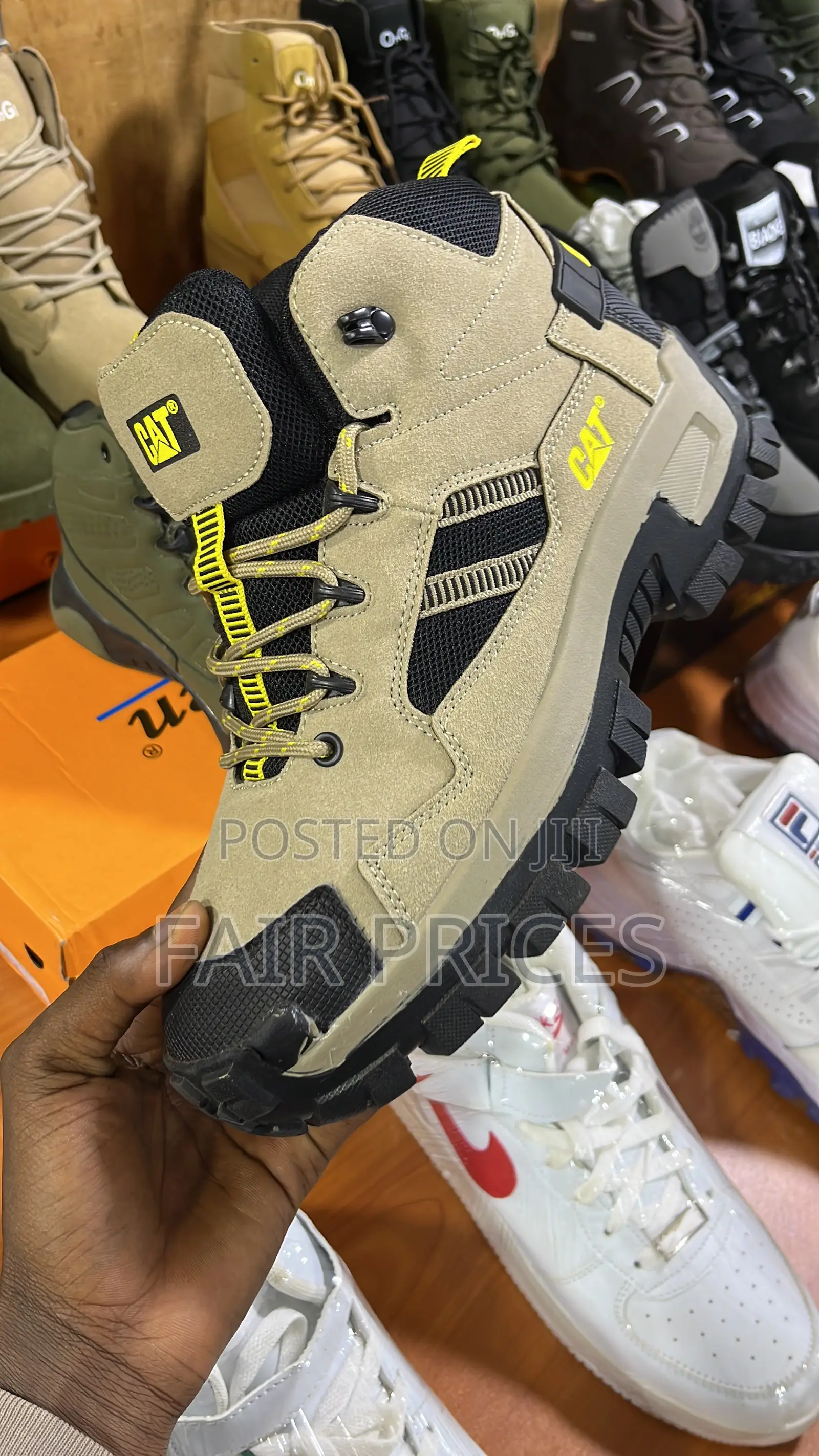 Caterpillar Hiking Safety Boot
