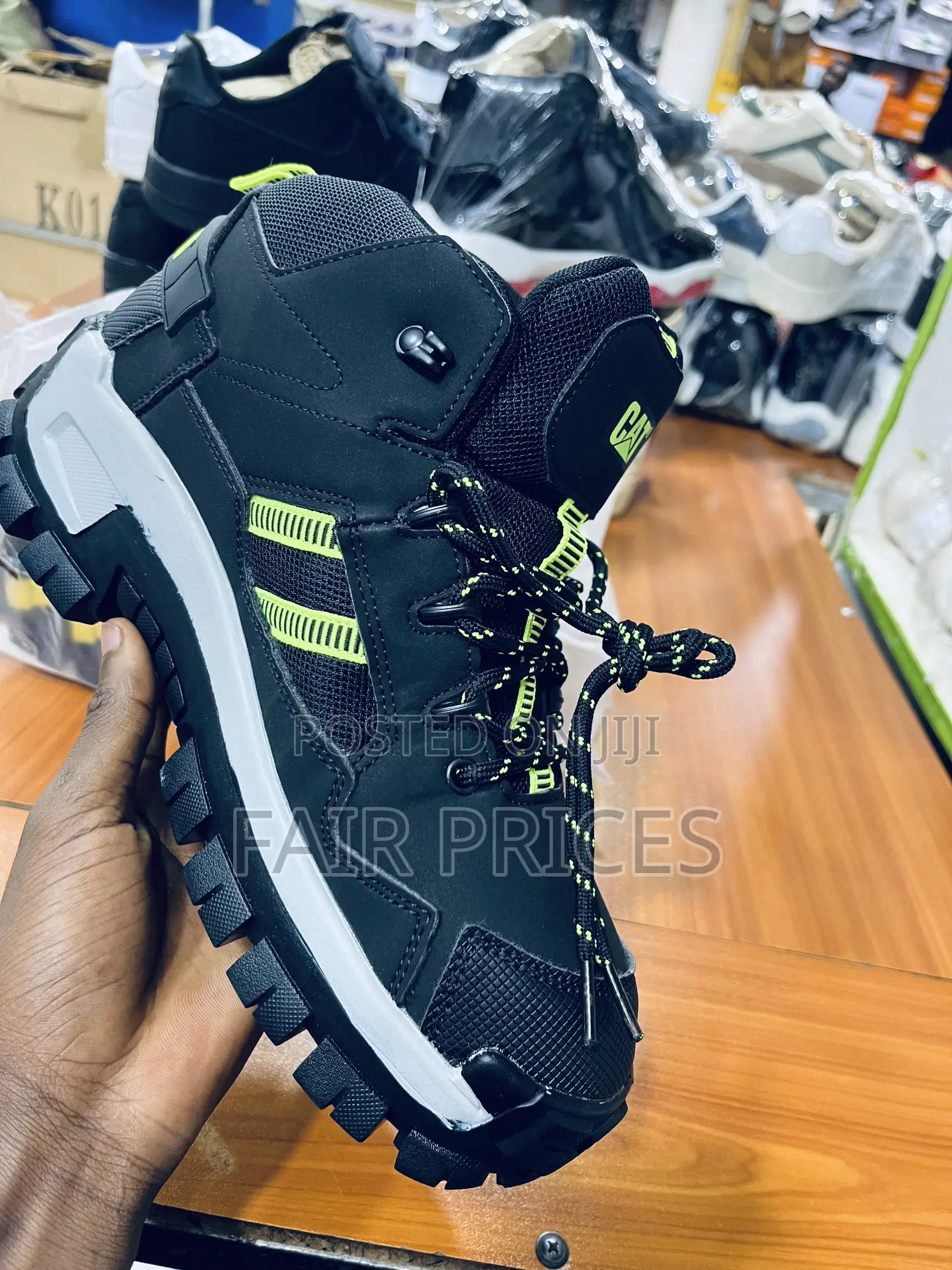Caterpillar Hiking Safety Boot