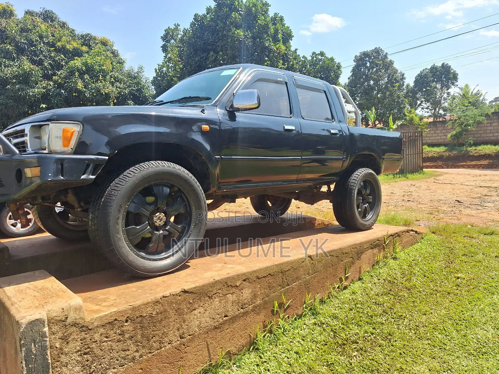 Toyota Hilux 1997 Black