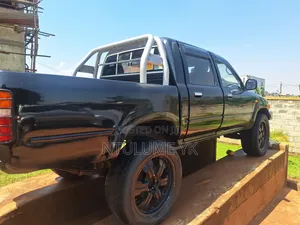 Toyota Hilux 1997 Black