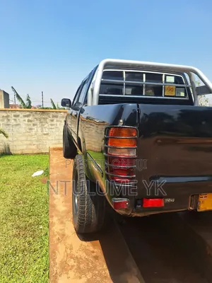 Toyota Hilux 1997 Black