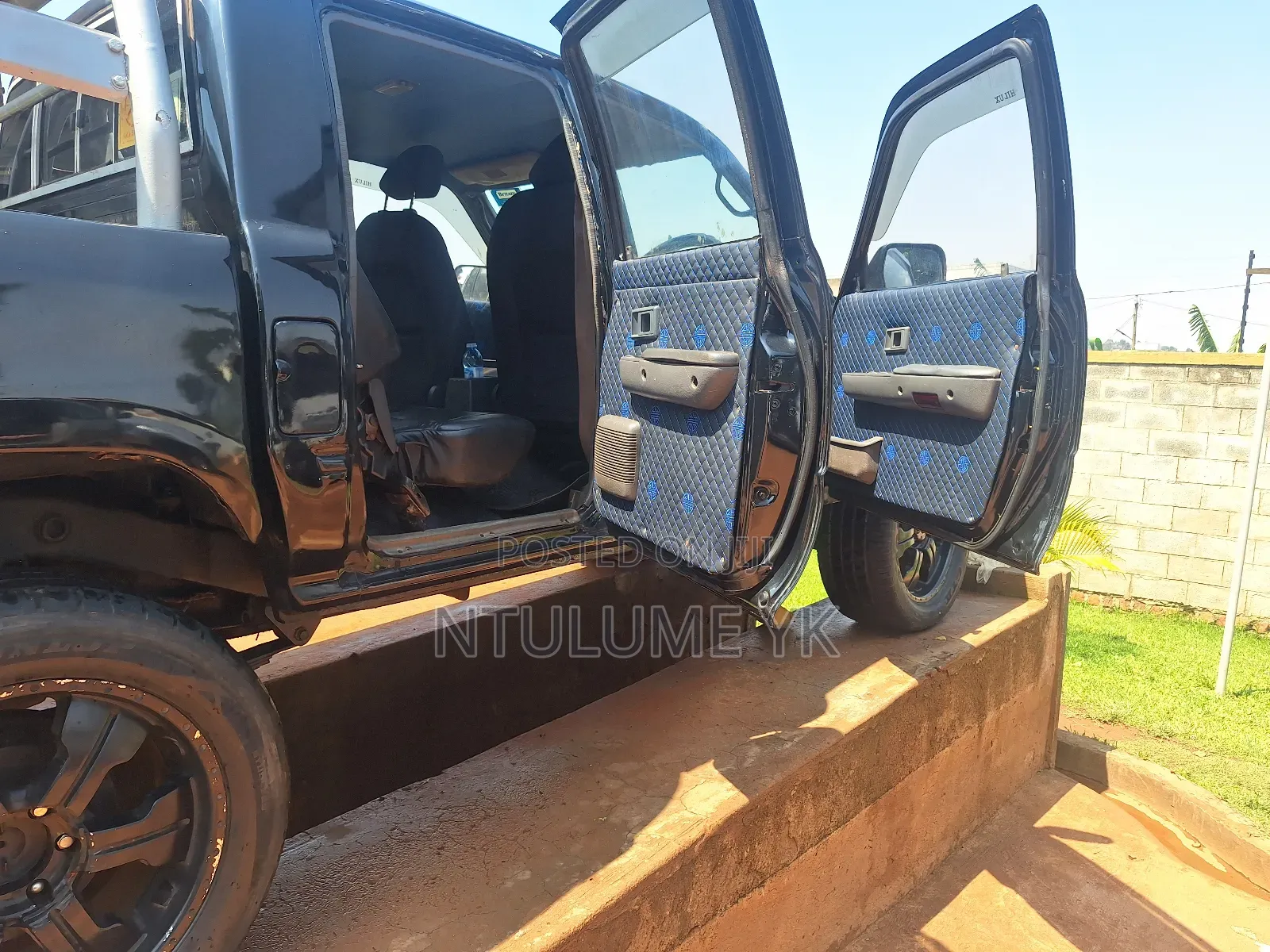 Toyota Hilux 1997 Black