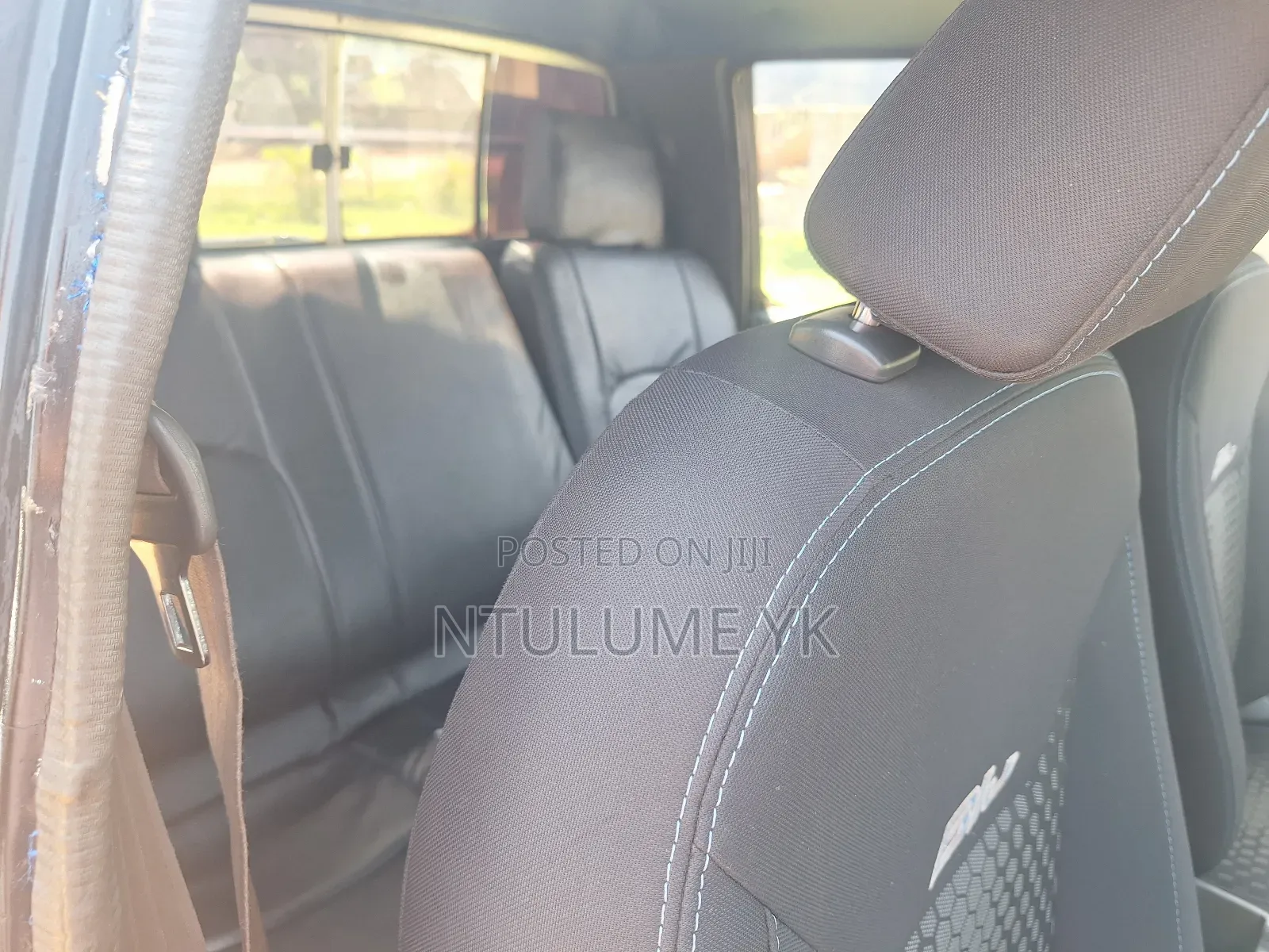 Toyota Hilux 1997 Black