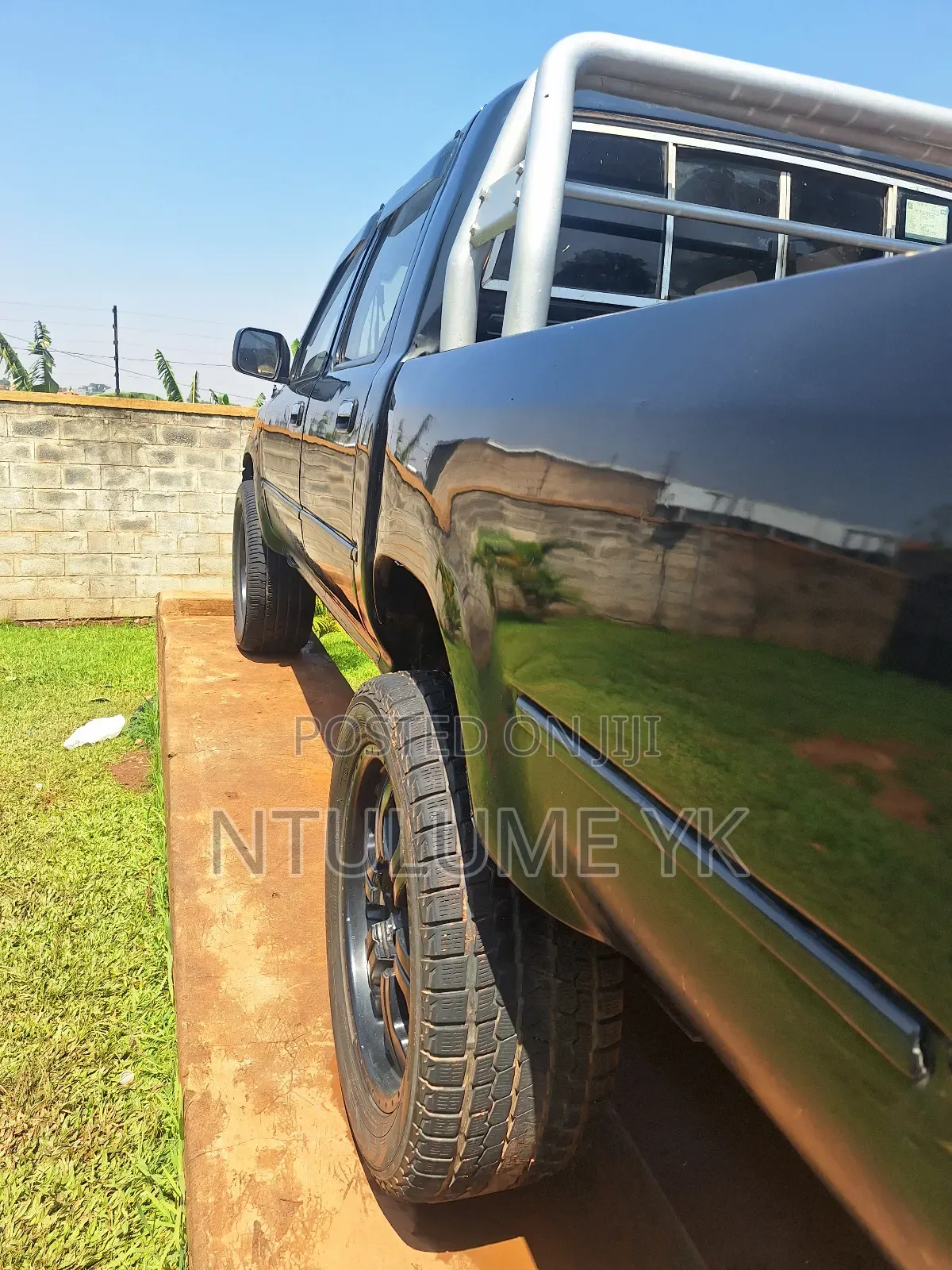 Toyota Hilux 1997 Black
