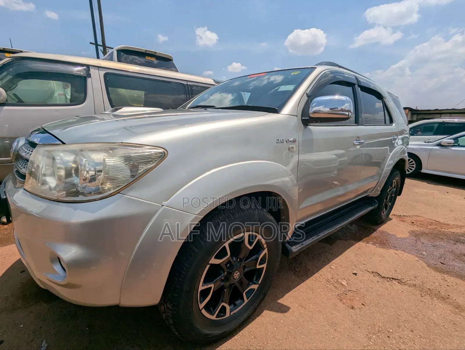 Toyota Fortuner 2012 Silver