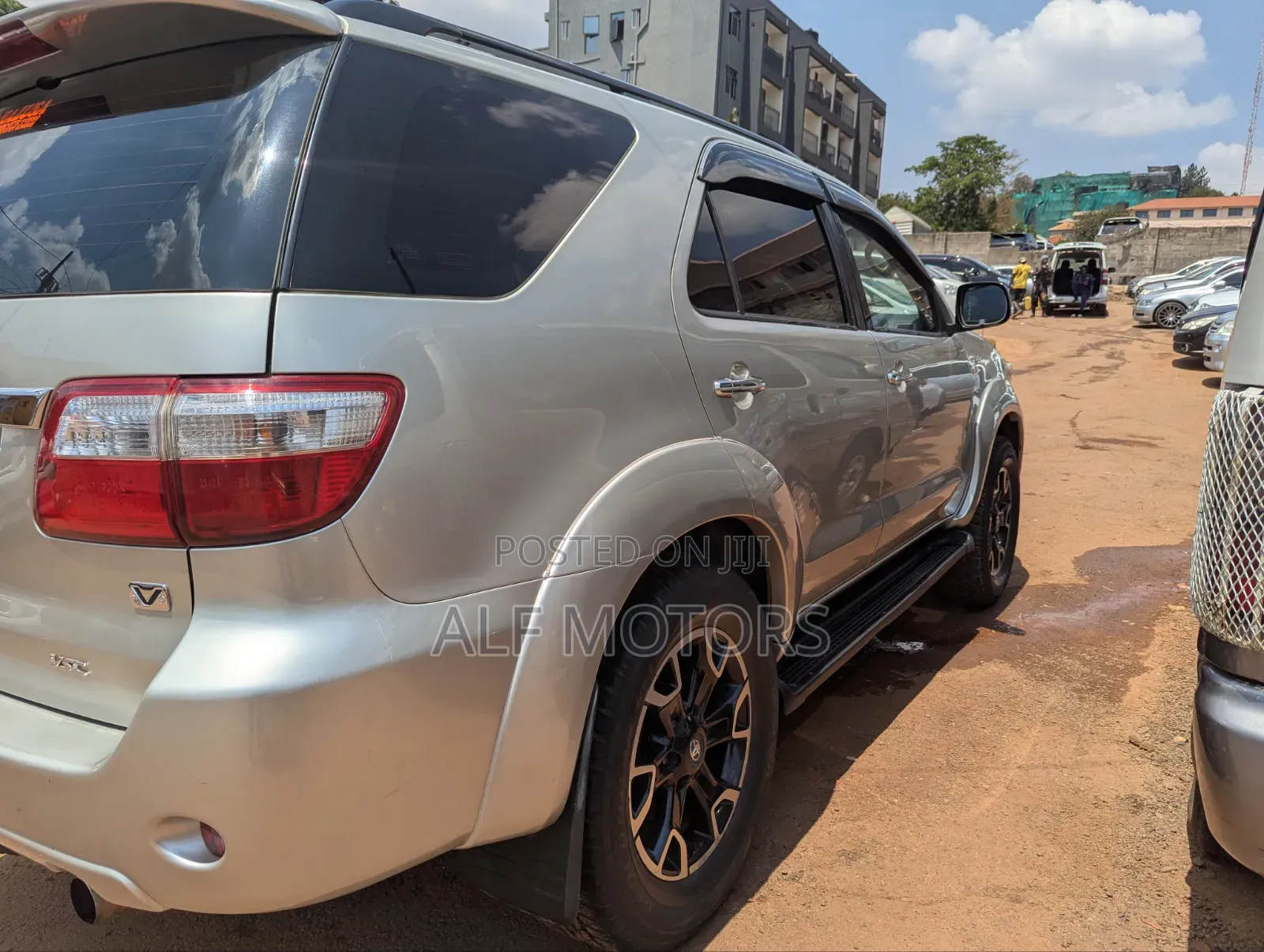 Toyota Fortuner 2012 Silver