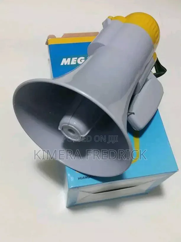 Hq-10 Wireless Megaphone With Fm Radio