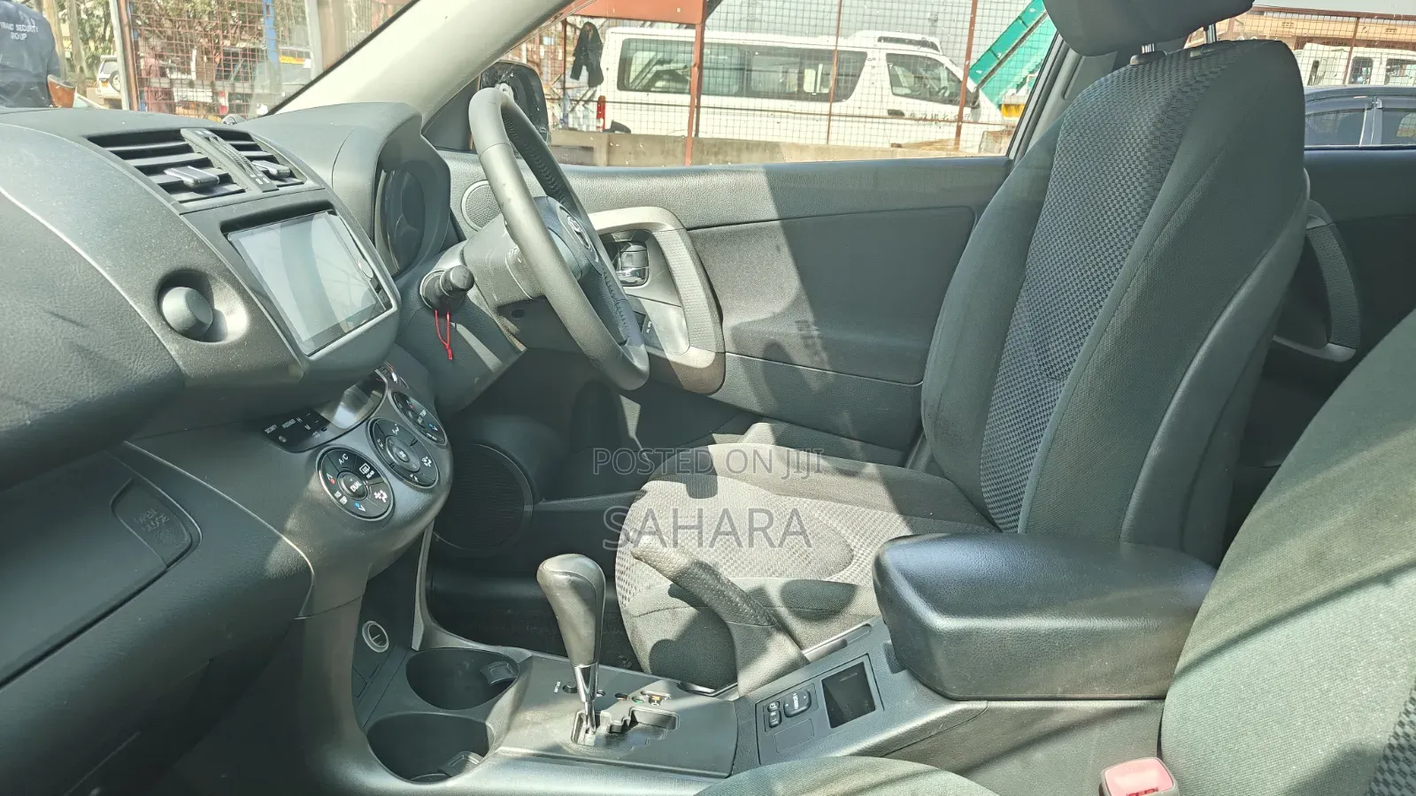 Toyota RAV4 2011 White