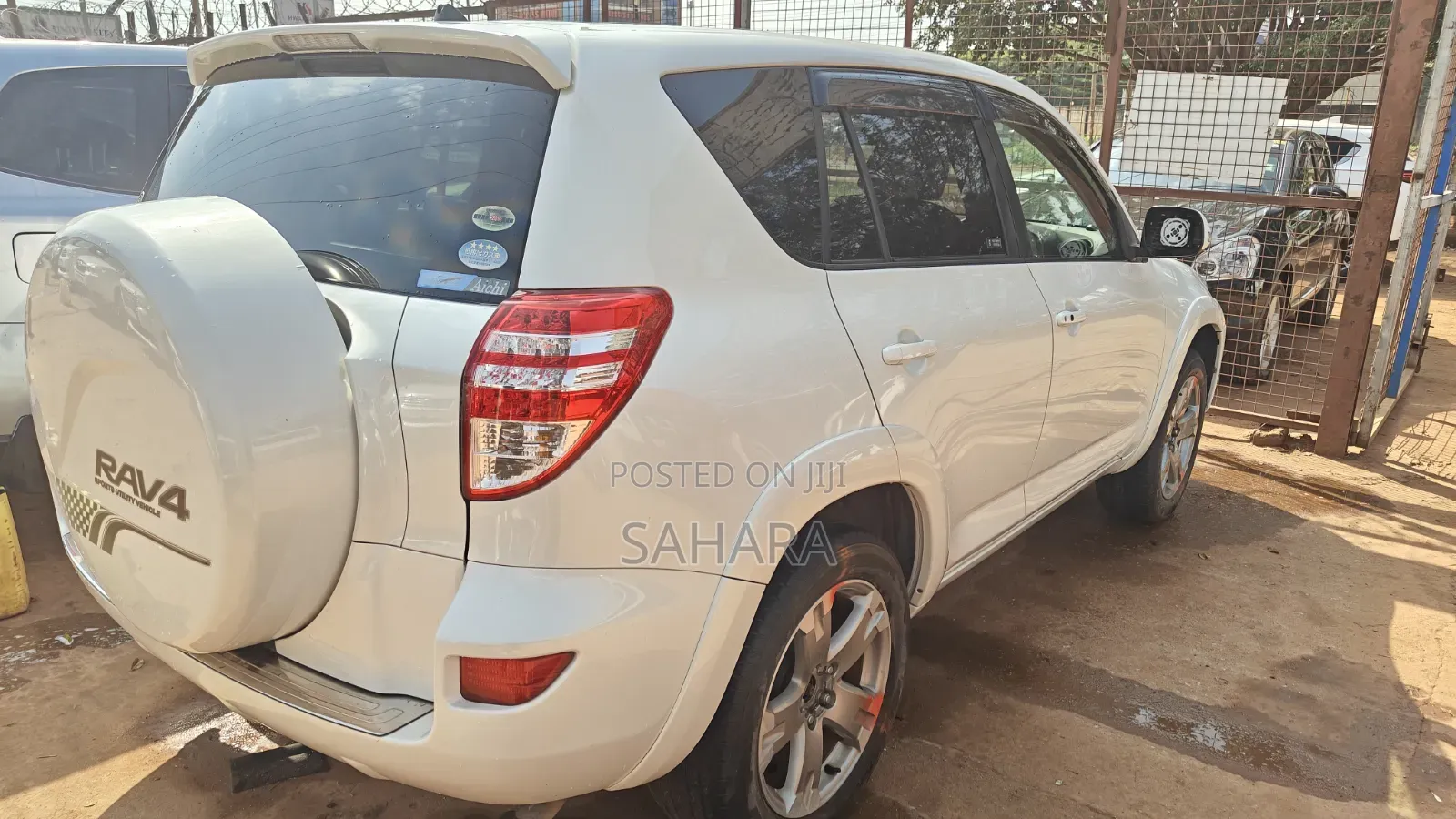 Toyota RAV4 2011 White