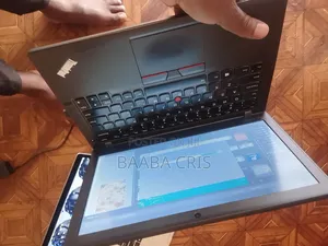 Laptop Lenovo ThinkPad X260 8GB Intel Core i5 SSHD+SSD 256GB