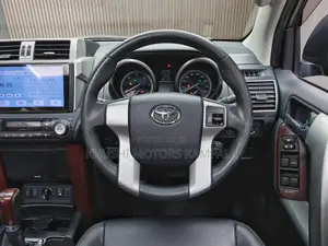 Toyota Land Cruiser Prado 2.7 2017 Black