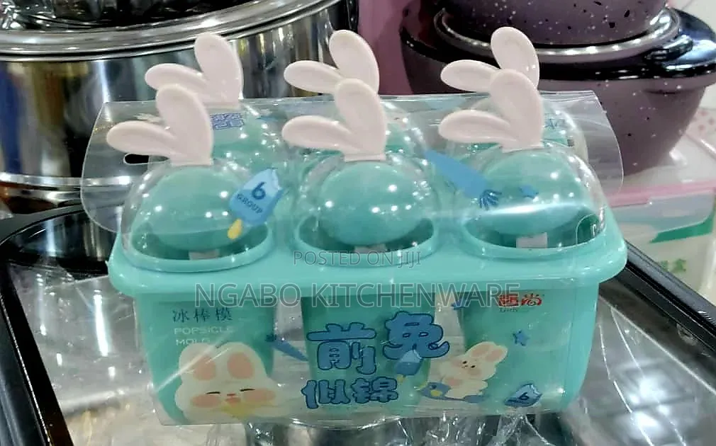 6-Piece Rabbit-Ice Cube Molds .