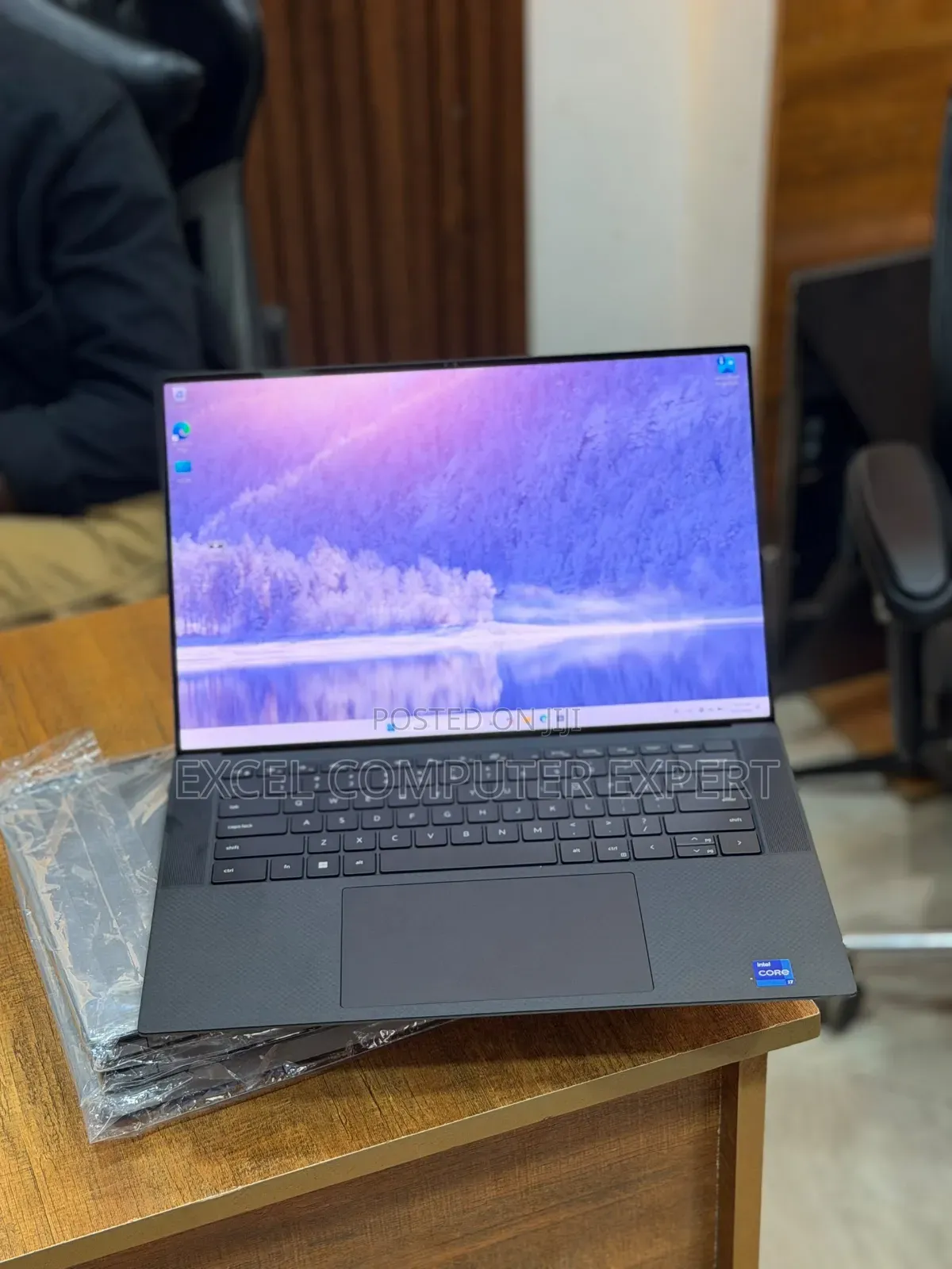 New Laptop Dell Precision 5570 16GB Intel Core i7 SSD 512GB