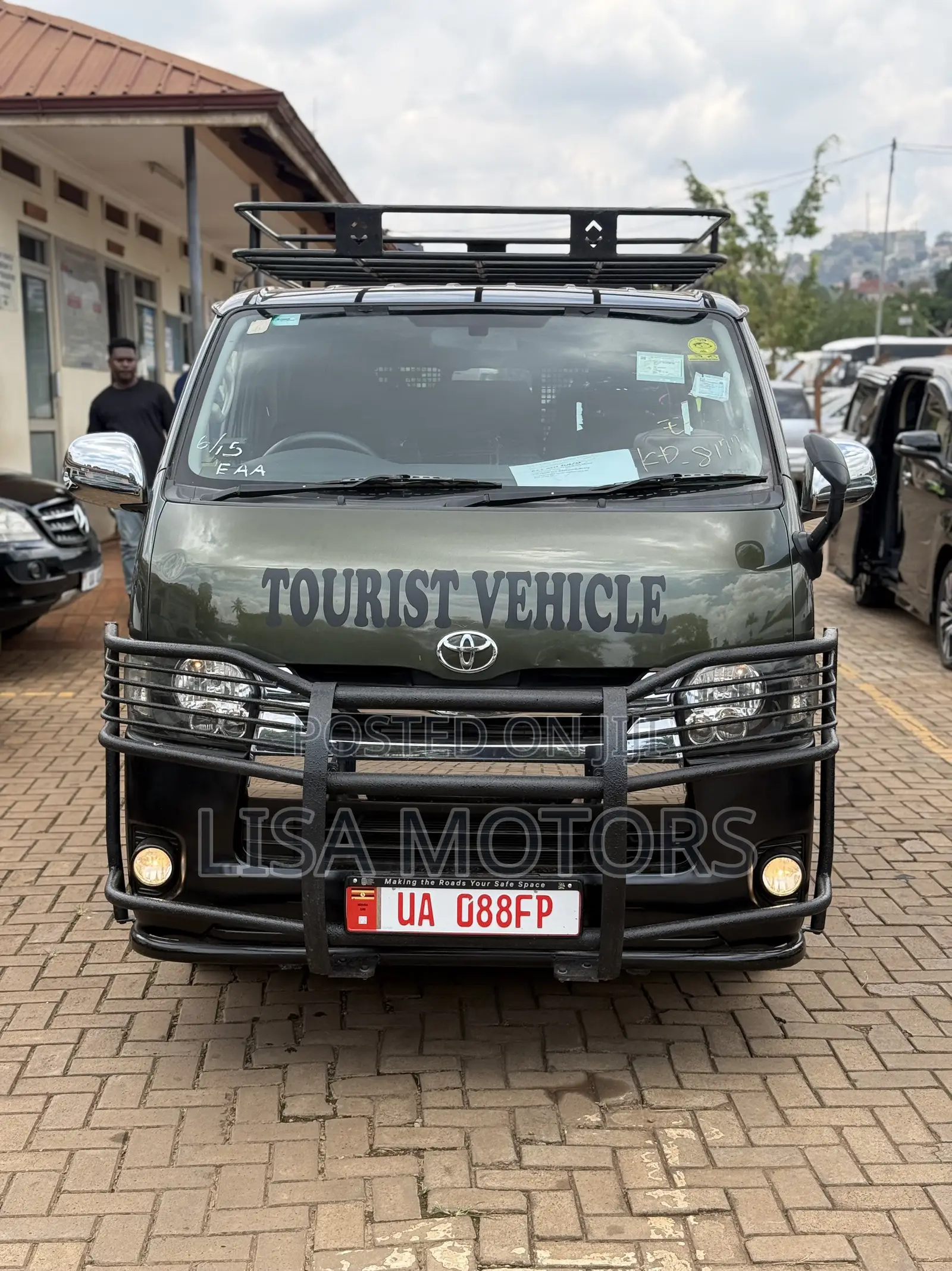 Toyota HiAce 2014 Green