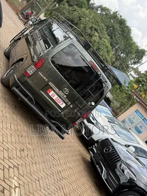 Toyota HiAce 2014 Green