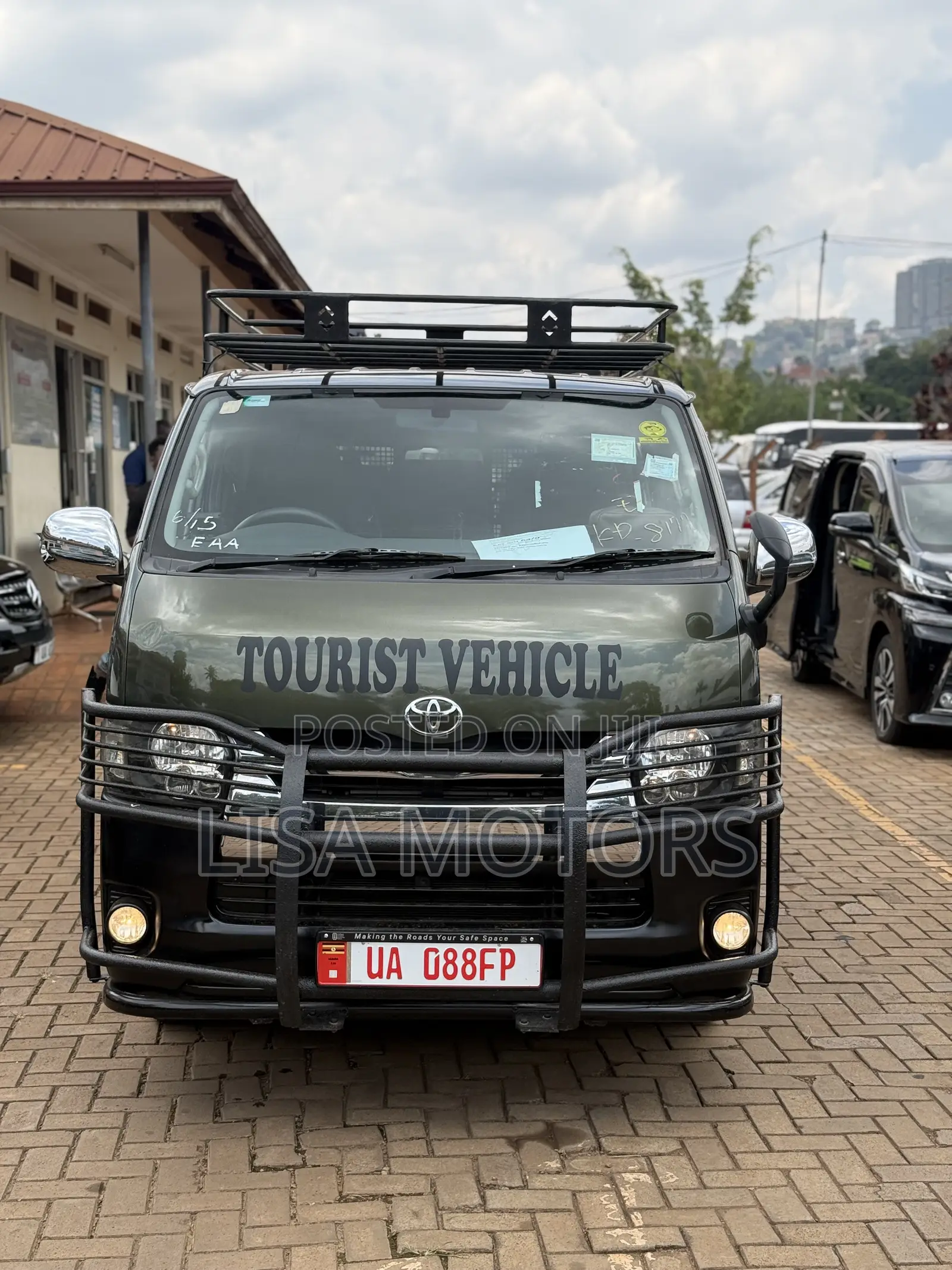Toyota HiAce 2014 Green