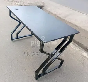 Office Desk/Professional Work Table