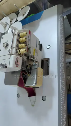 Ooverlooking Machine