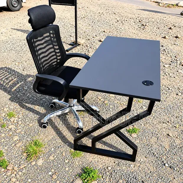 Office Desk/Modern Computer Desk