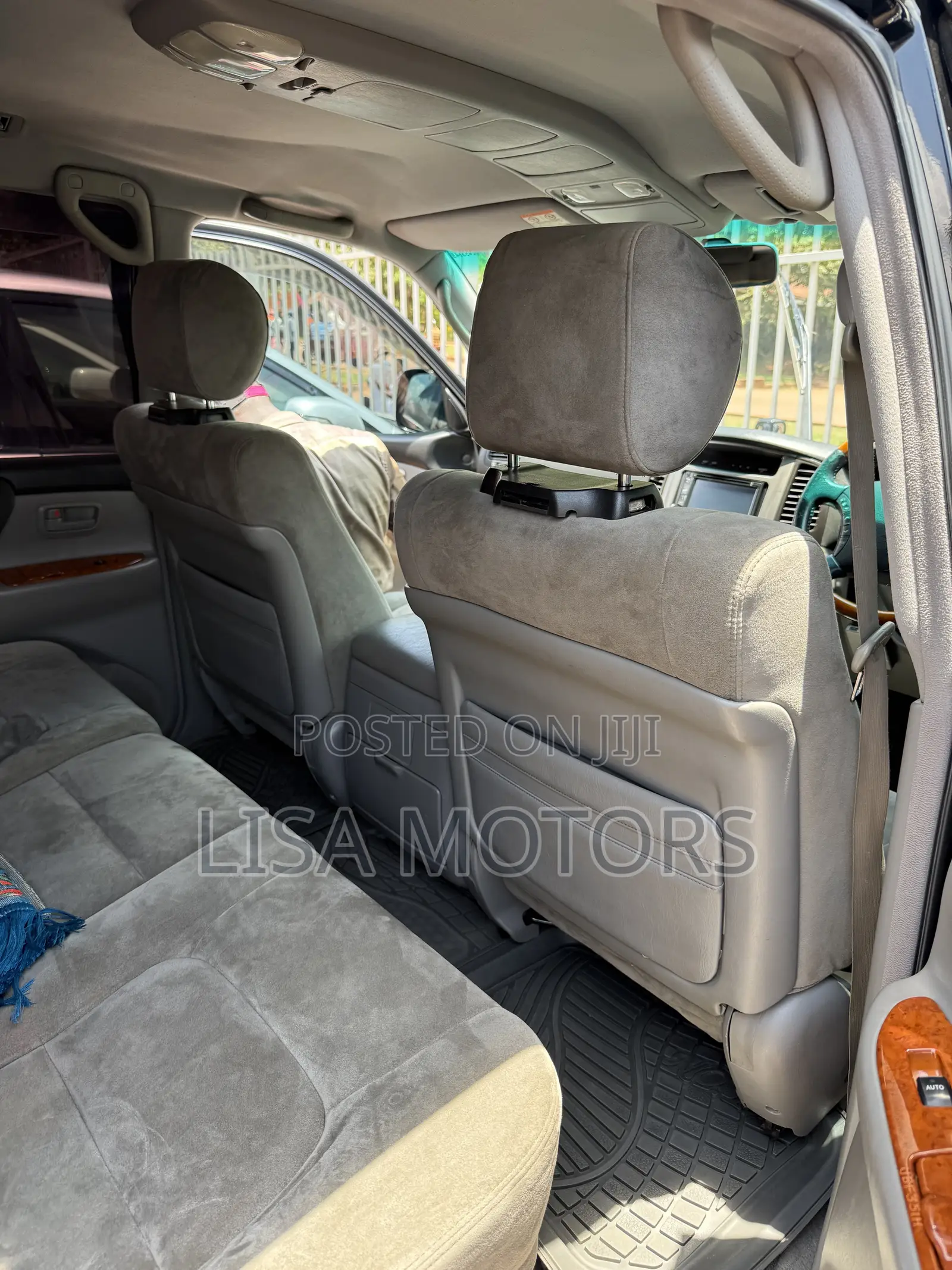 Toyota Land Cruiser Cygnus 4.7 2007 Black