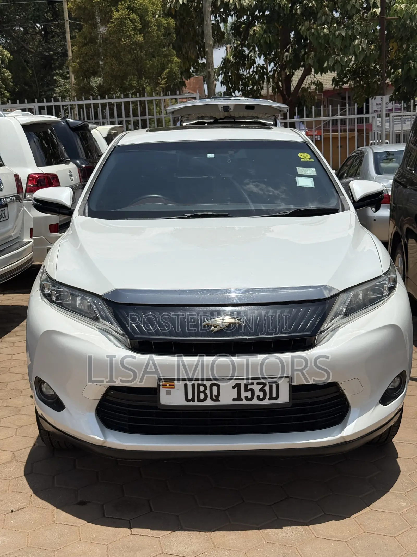 Toyota Harrier 2.0 2016 White