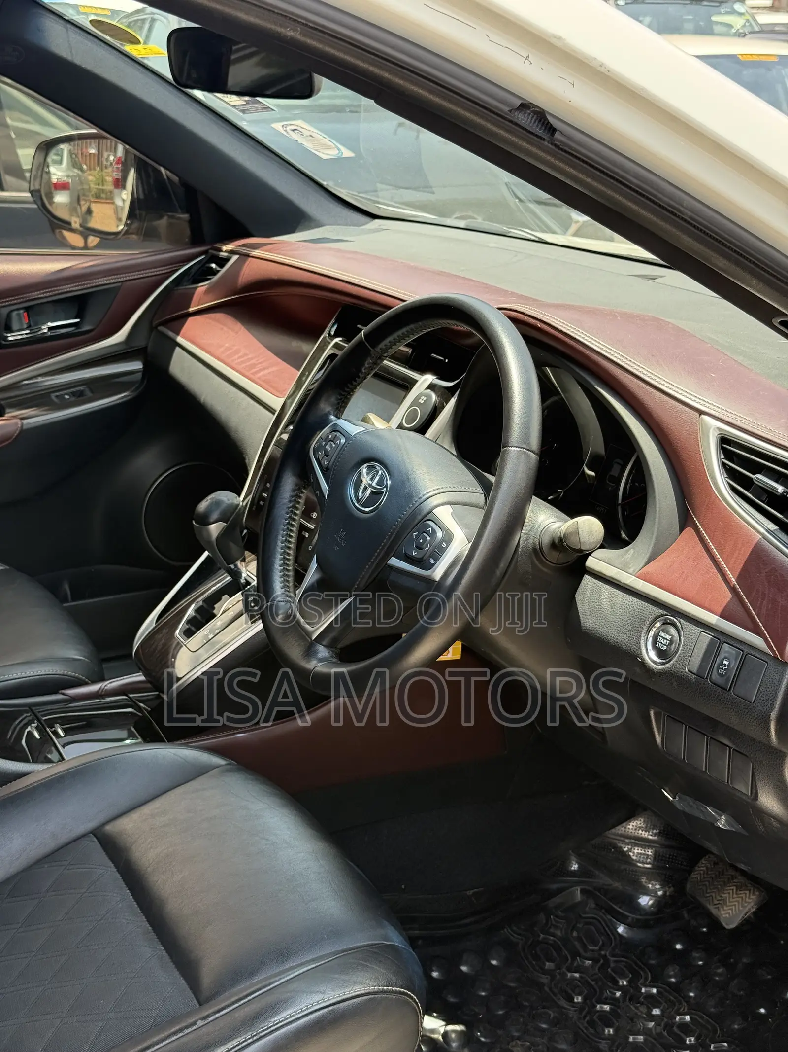 Toyota Harrier 2.0 2016 White