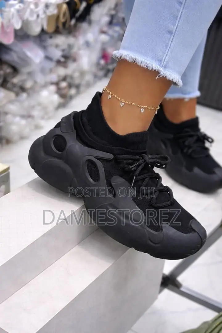 Yeezy Sneakers
