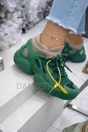 Yeezy Sneakers