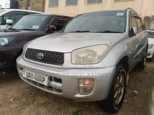 Toyota RAV4 Base FWD 2001 Silver