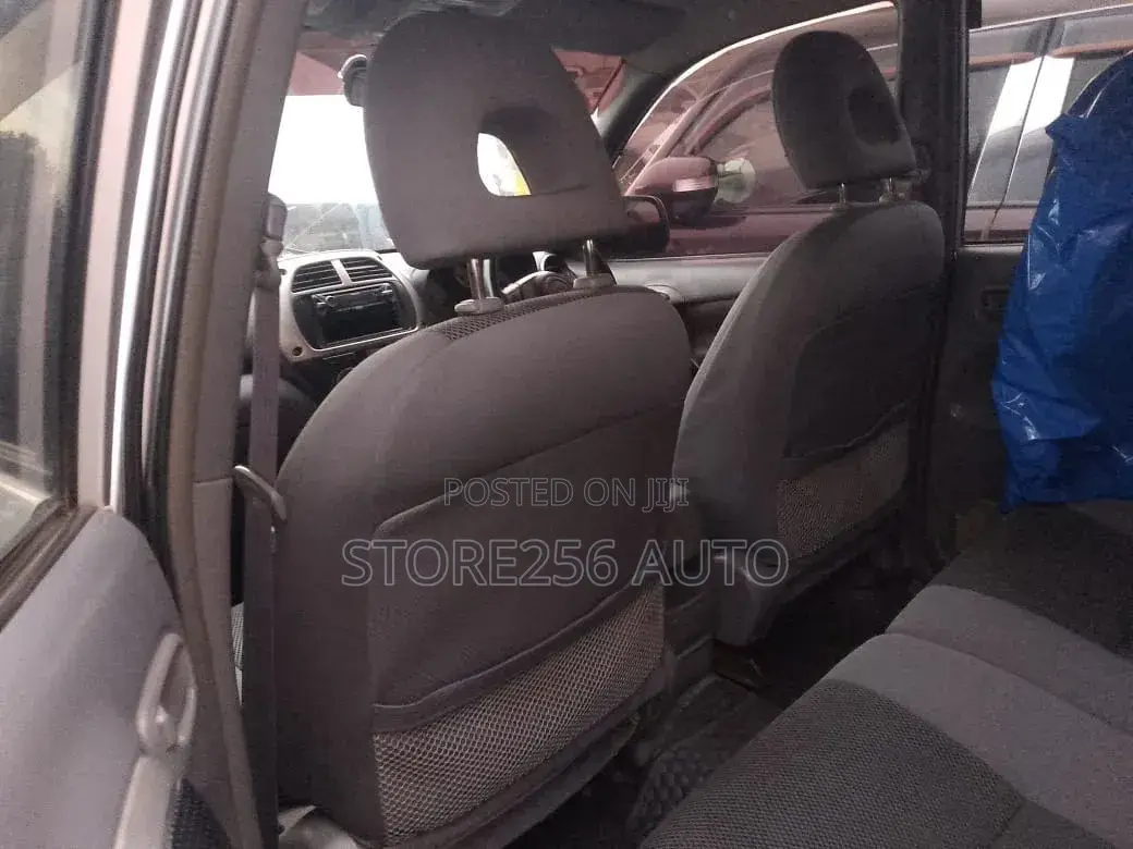 Toyota RAV4 Base FWD 2001 Silver
