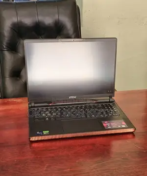 Laptop MSI Raider GE68HX 13VI-202US 32GB Intel Core i9 SSD 1T
