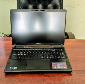 Laptop MSI Raider GE68HX 13VI-202US 32GB Intel Core i9 SSD 1T