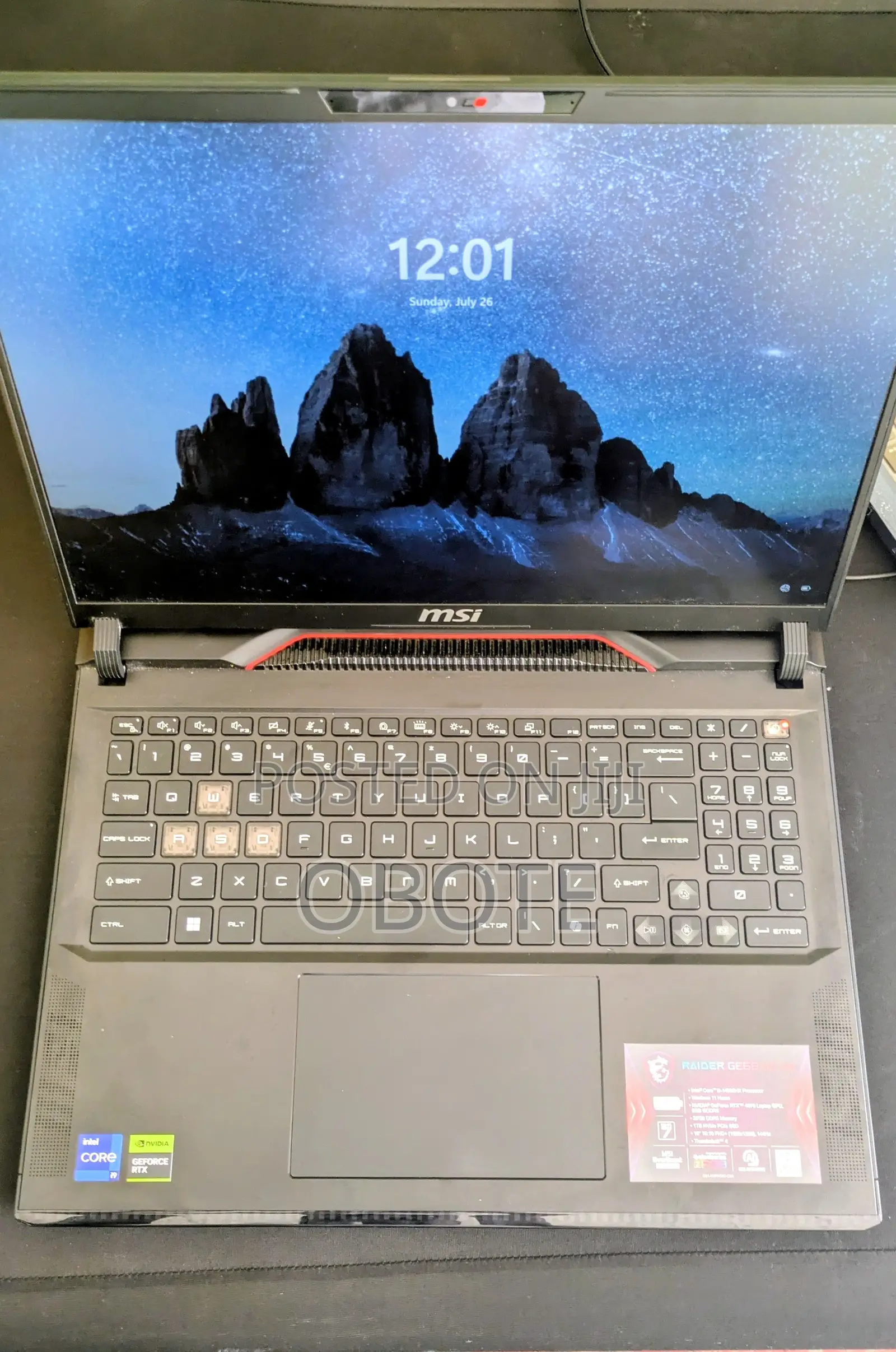 Laptop MSI Raider GE68HX 13VI-202US 32GB Intel Core i9 SSD 1T