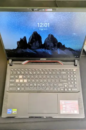 Laptop MSI Raider GE68HX 13VI-202US 32GB Intel Core i9 SSD 1T