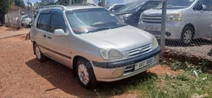 Toyota Raum 2000 Silver