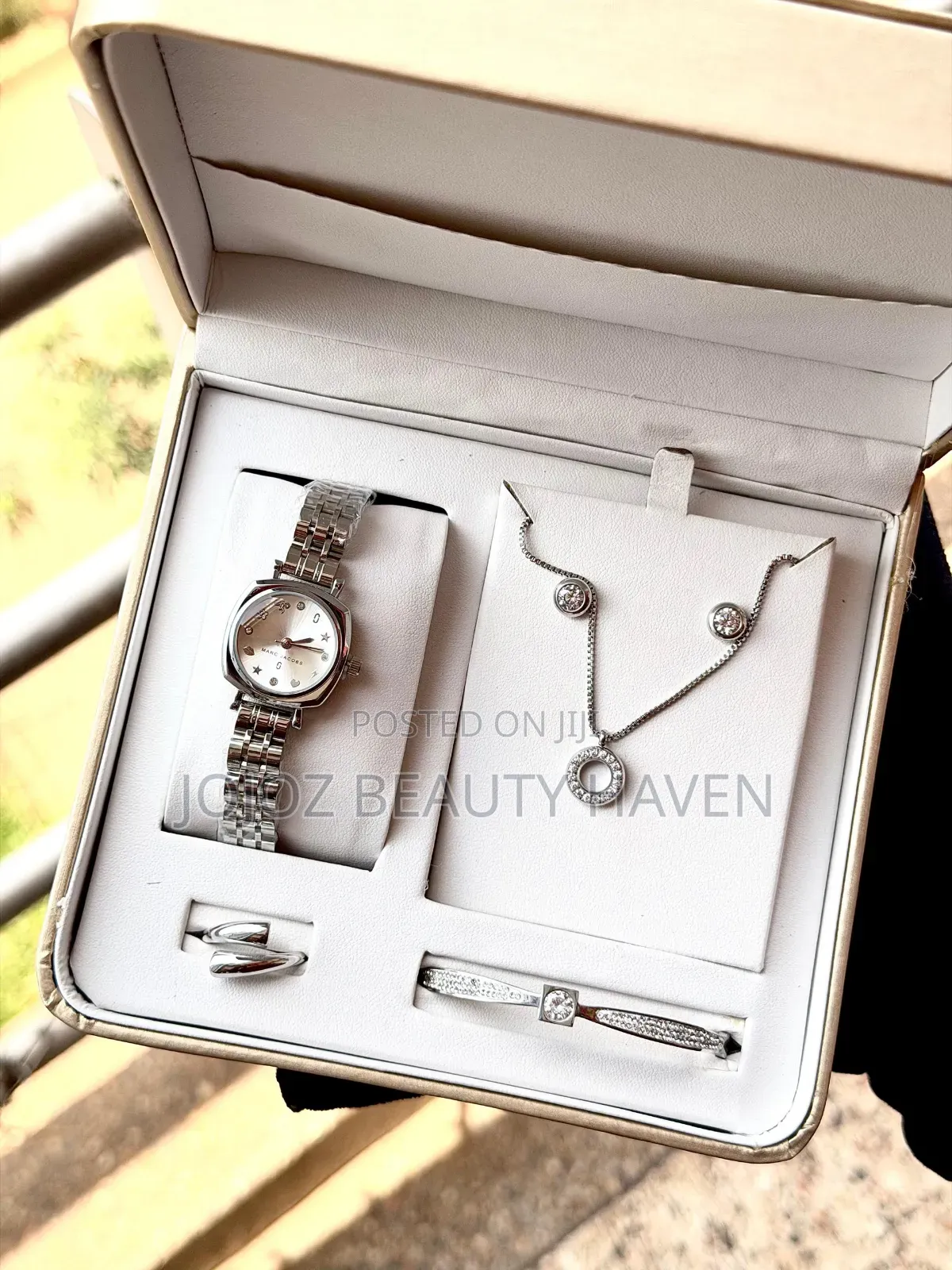 Elegant Rose-Gold Women's Gift Set Watch, Bracelet,Ring