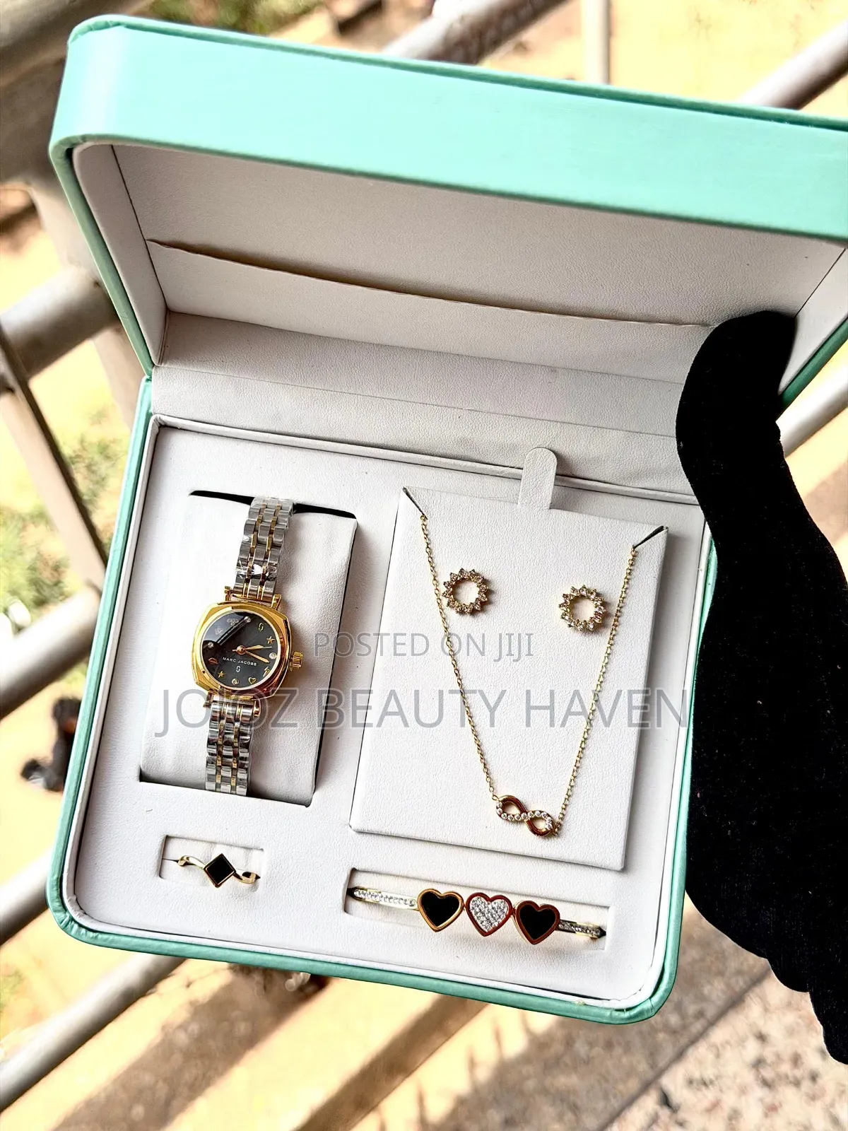 Elegant Rose-Gold Women's Gift Set Watch, Bracelet,Ring